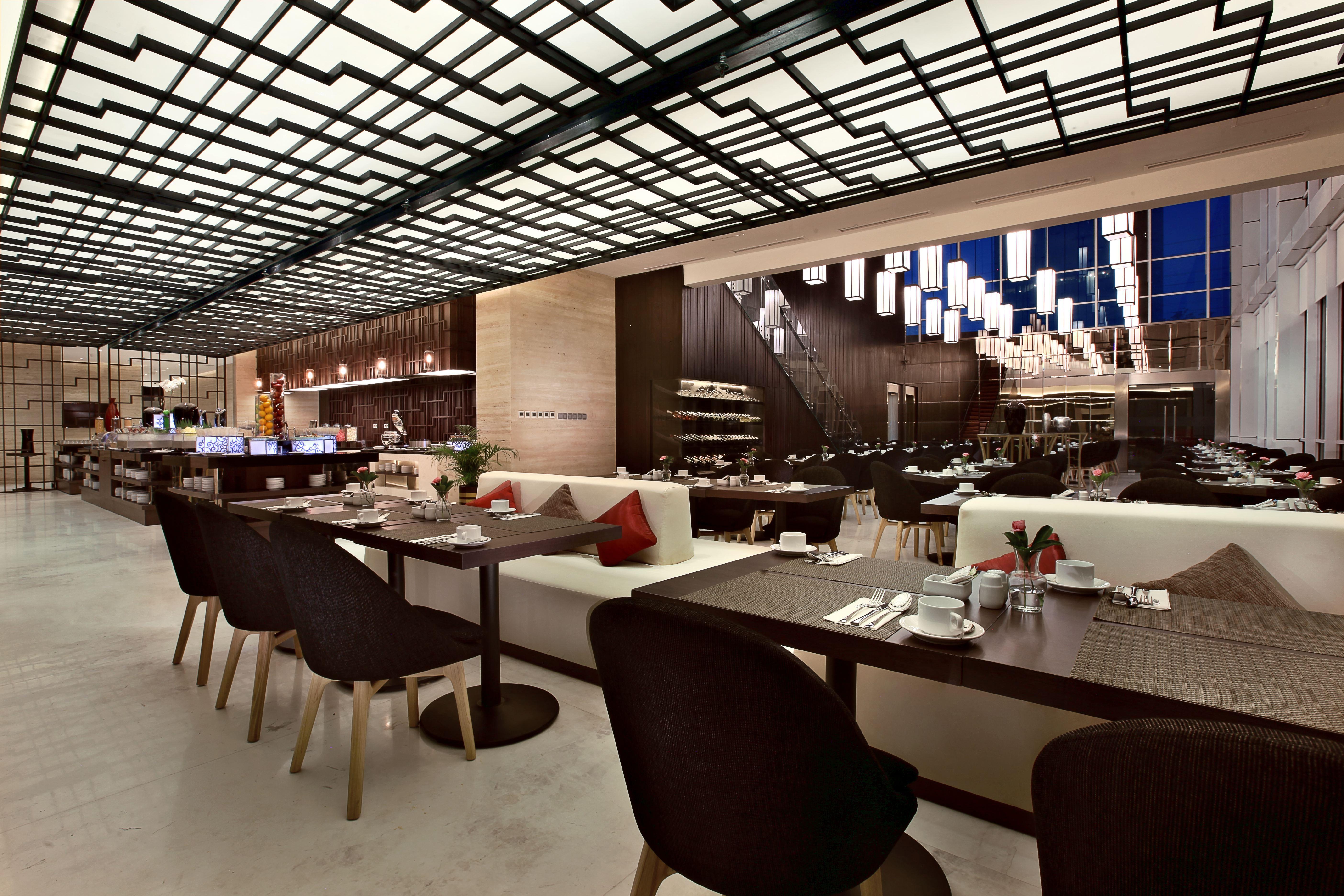 Aston Priority Simatupang Hotel And Conference Center Jakarta Eksteriør billede