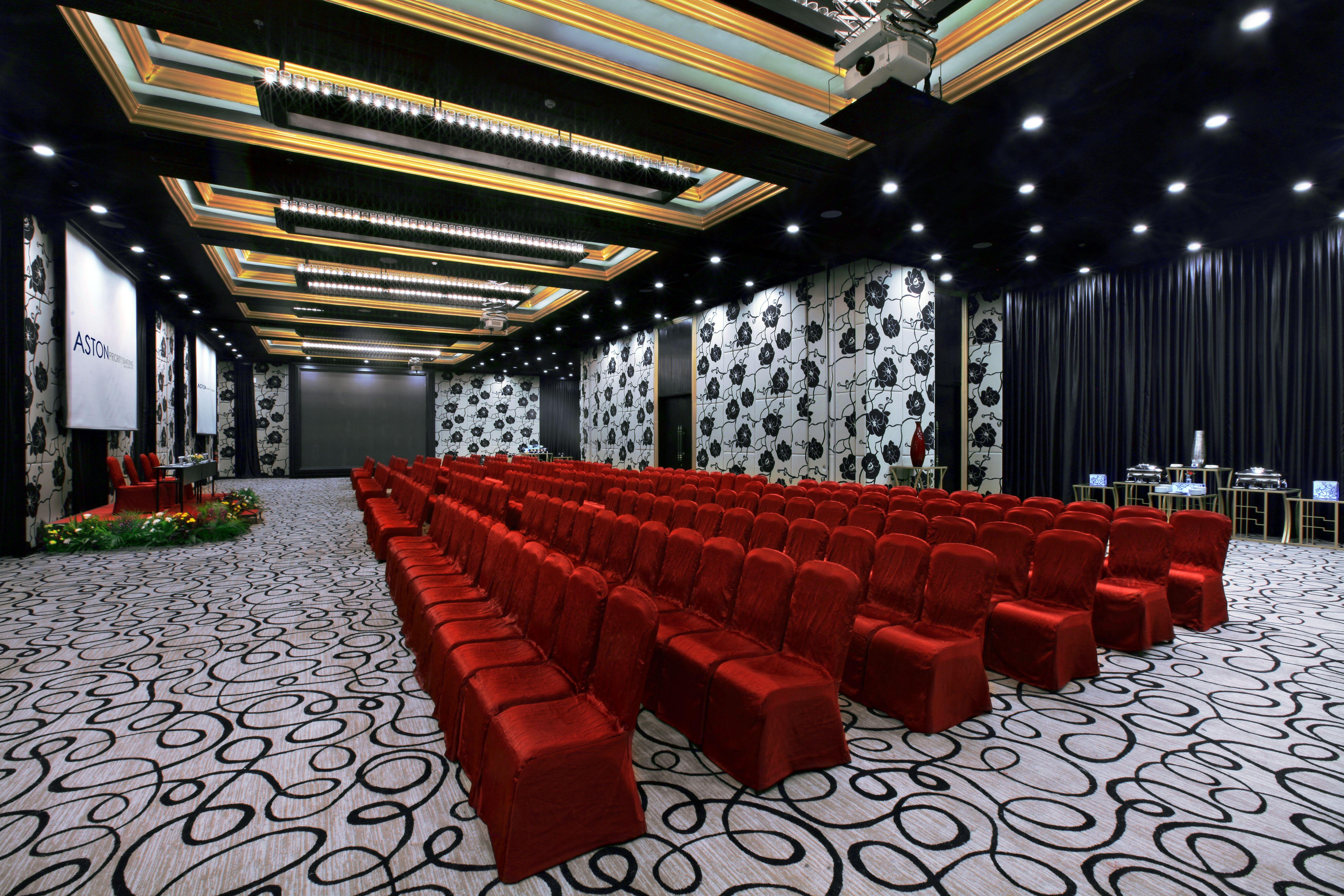 Aston Priority Simatupang Hotel And Conference Center Jakarta Eksteriør billede