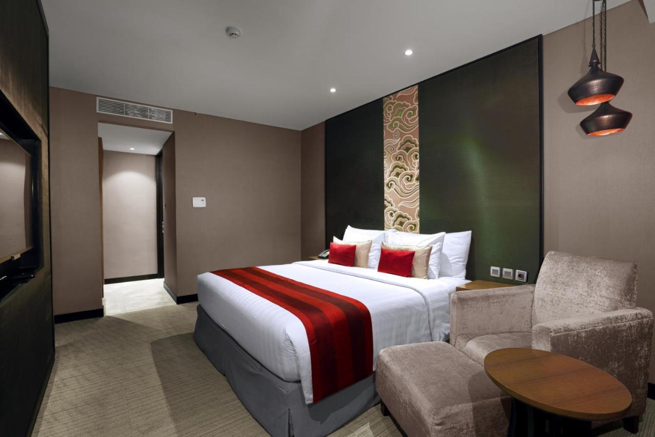 Aston Priority Simatupang Hotel And Conference Center Jakarta Eksteriør billede