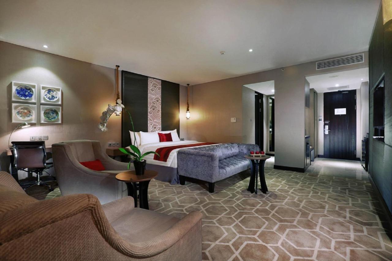 Aston Priority Simatupang Hotel And Conference Center Jakarta Eksteriør billede