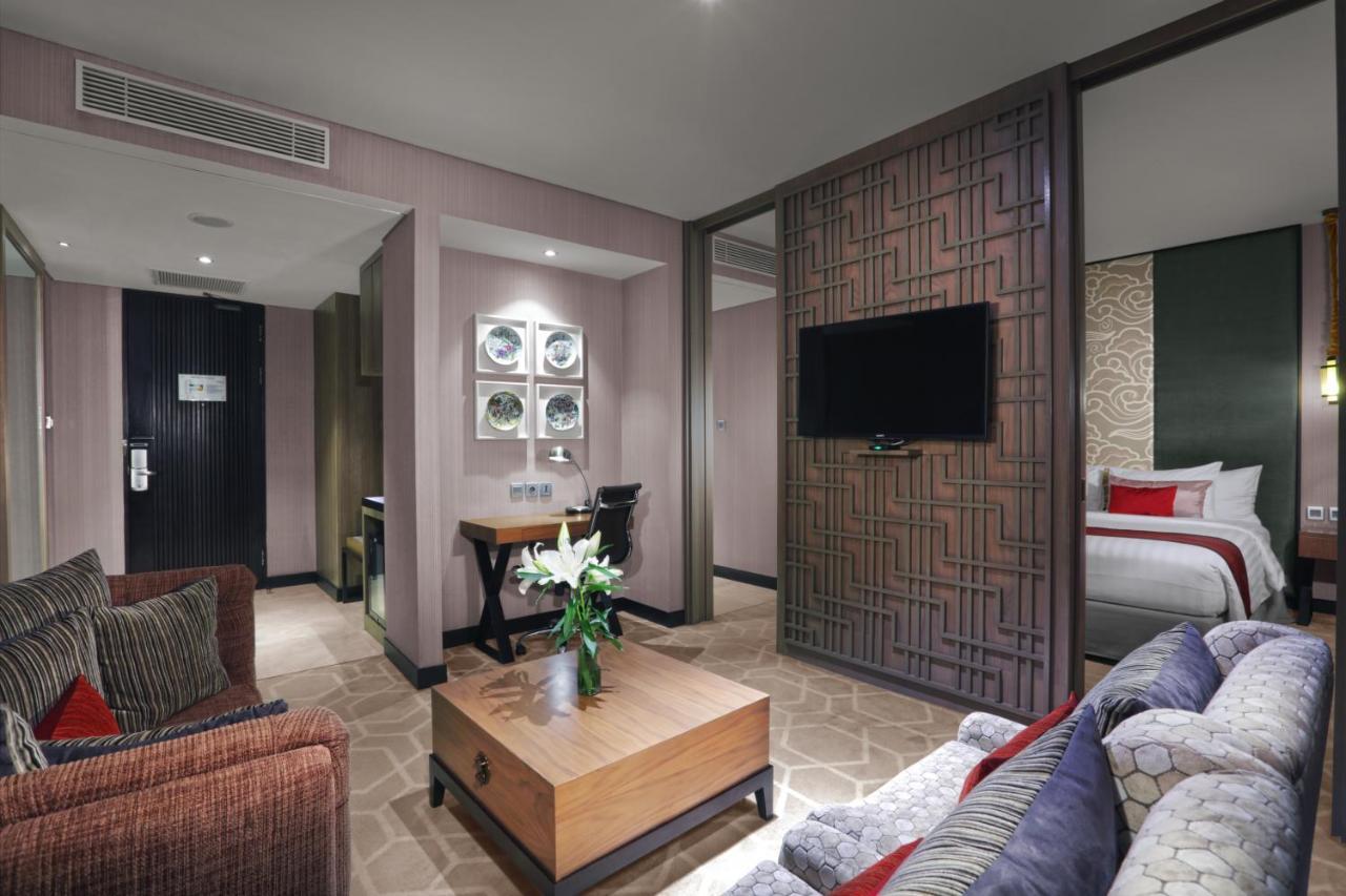 Aston Priority Simatupang Hotel And Conference Center Jakarta Eksteriør billede