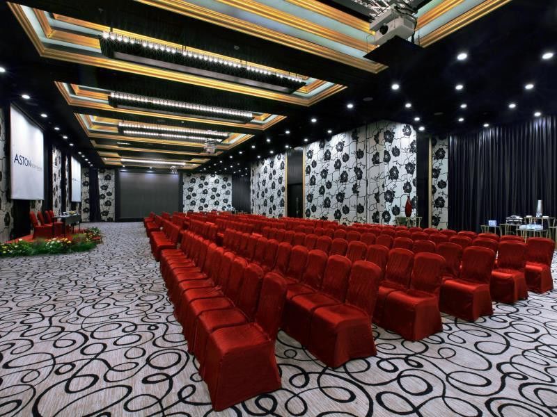 Aston Priority Simatupang Hotel And Conference Center Jakarta Eksteriør billede