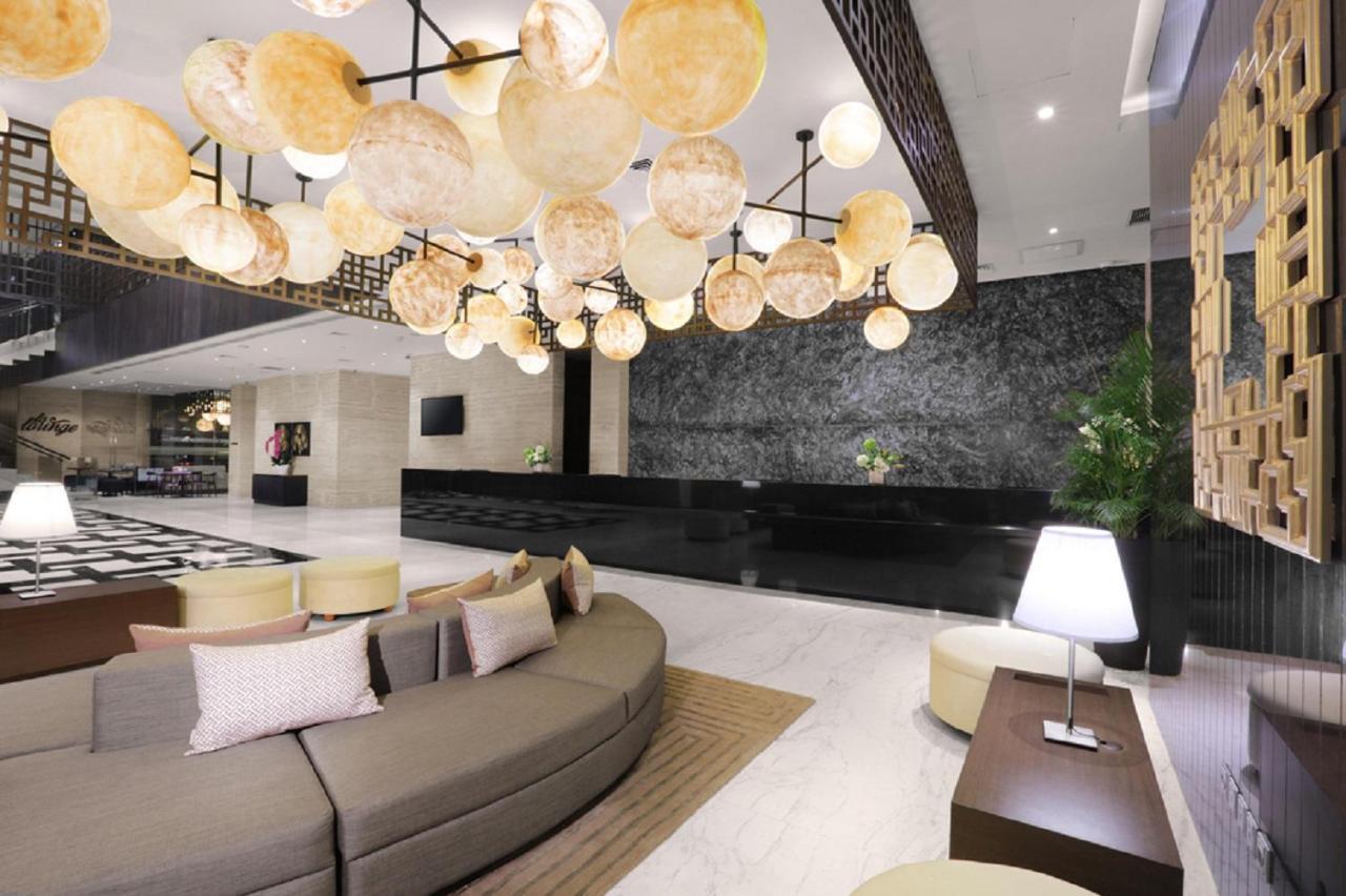 Aston Priority Simatupang Hotel And Conference Center Jakarta Eksteriør billede